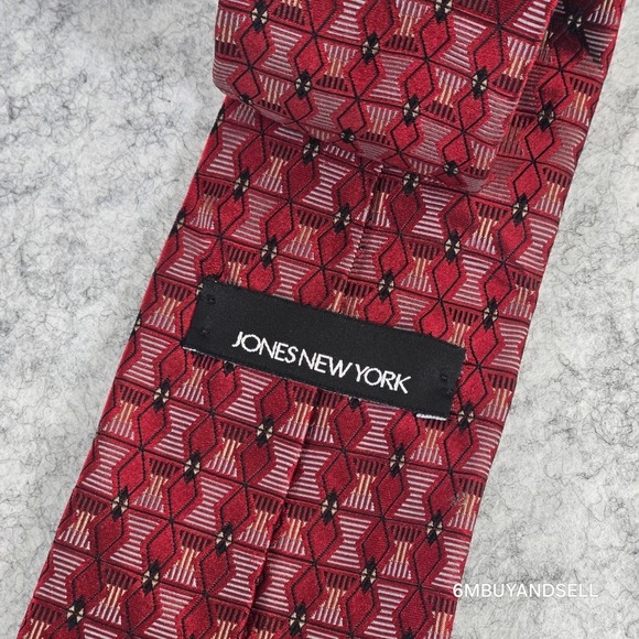 Jones New York Vintage Silk Tie Red Geometric Retro Y2K 58x3.75 - Picture 3 of 7